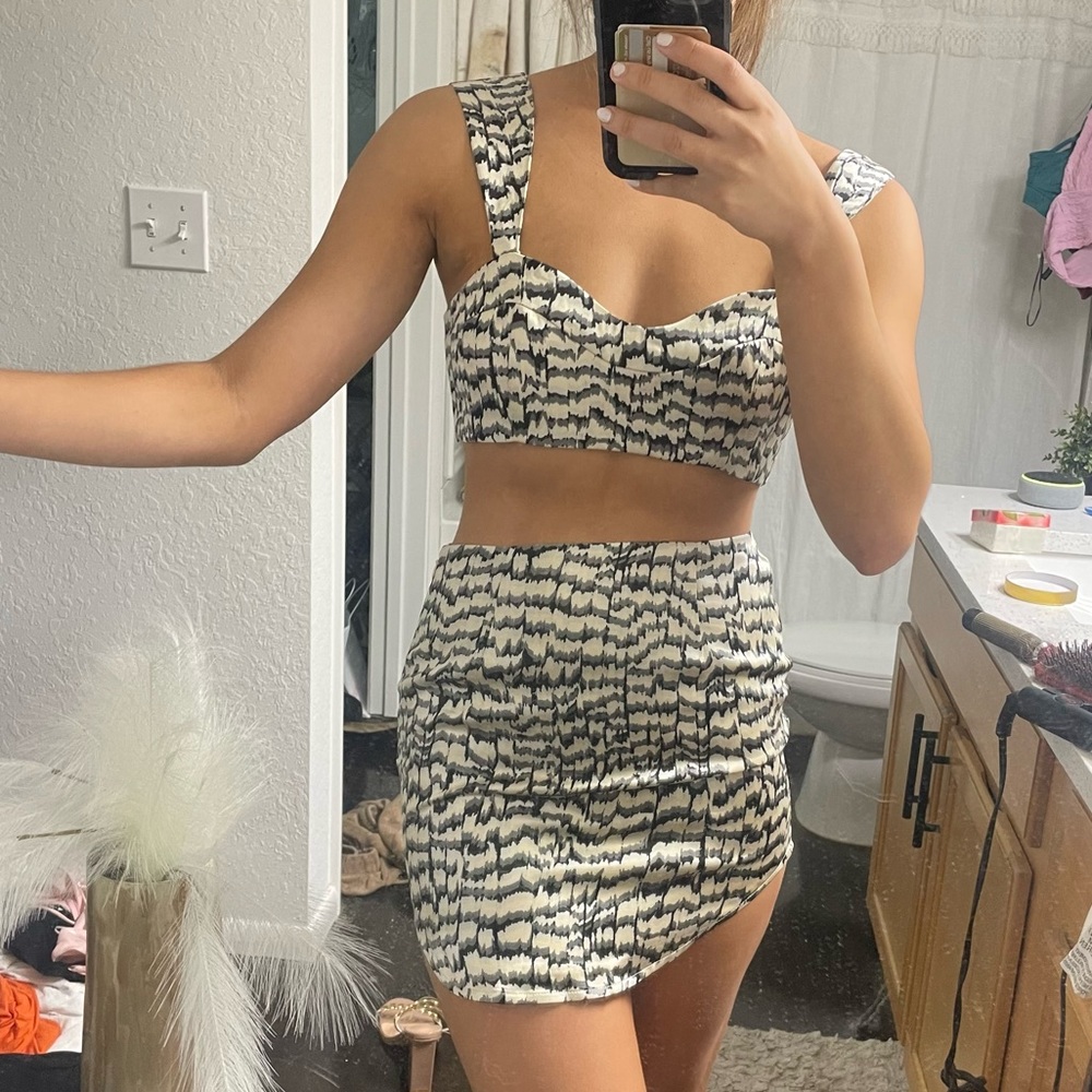 Forever 21 two piece skirt set